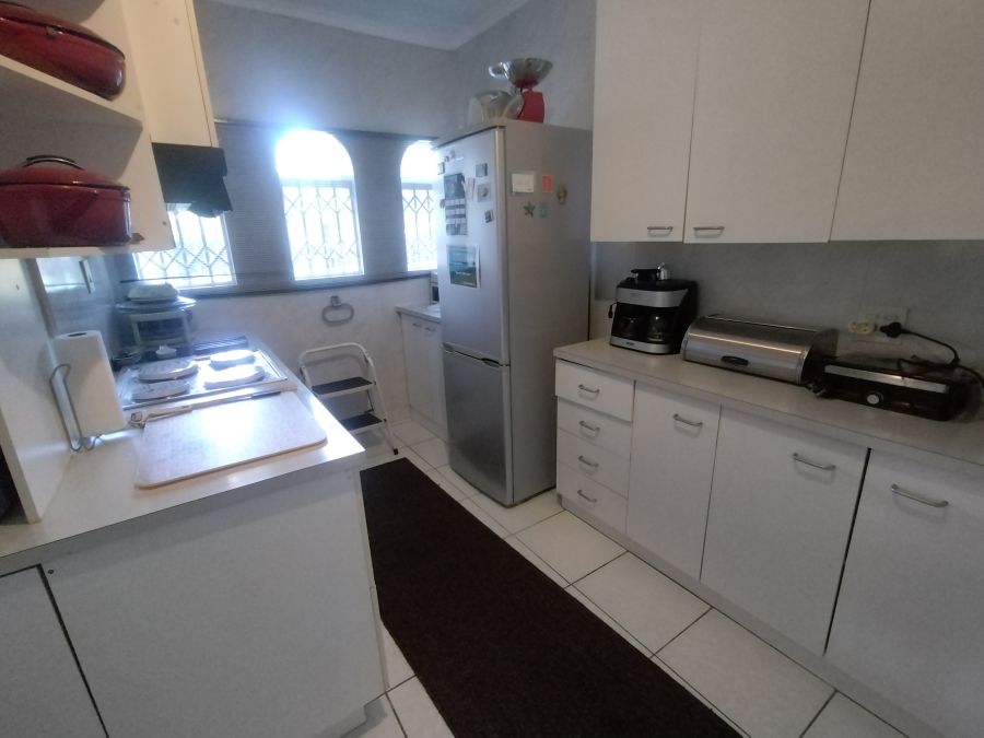 4 Bedroom Property for Sale in Wavecrest Eastern Cape